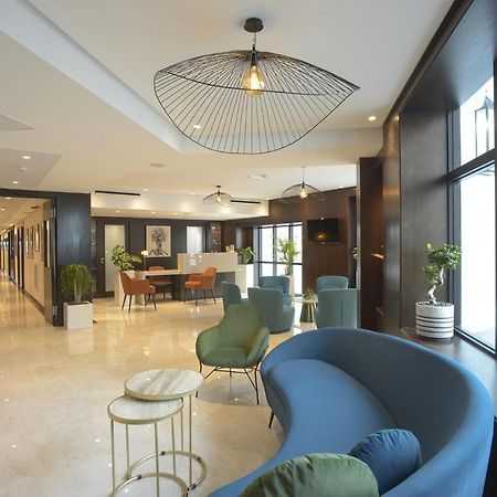 Maia Hotel Suites Tunis Exterior photo The interior of the hotel