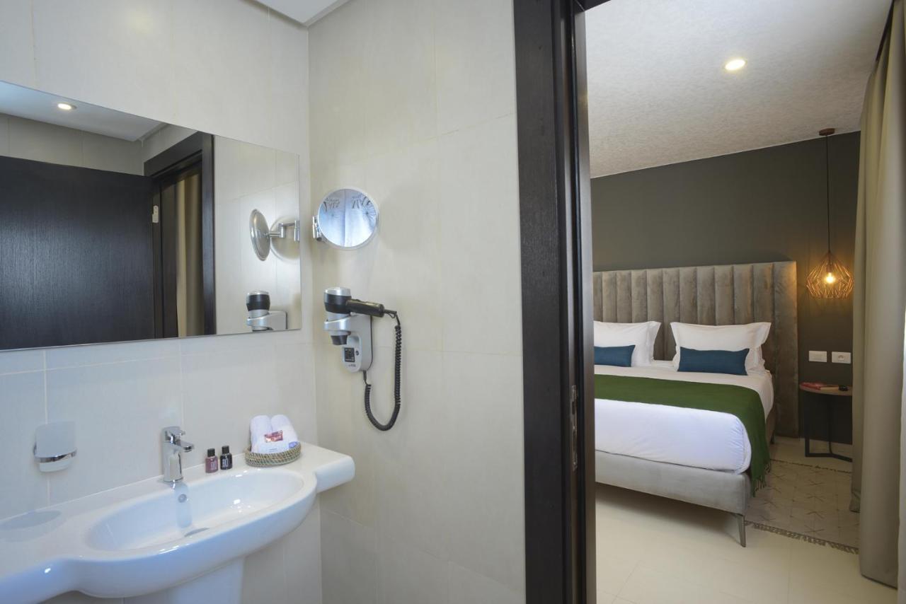 Maia Hotel Suites Tunis Exterior photo Bathroom