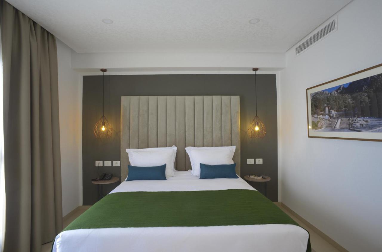 Maia Hotel Suites Tunis Exterior photo A bedroom at the hotel